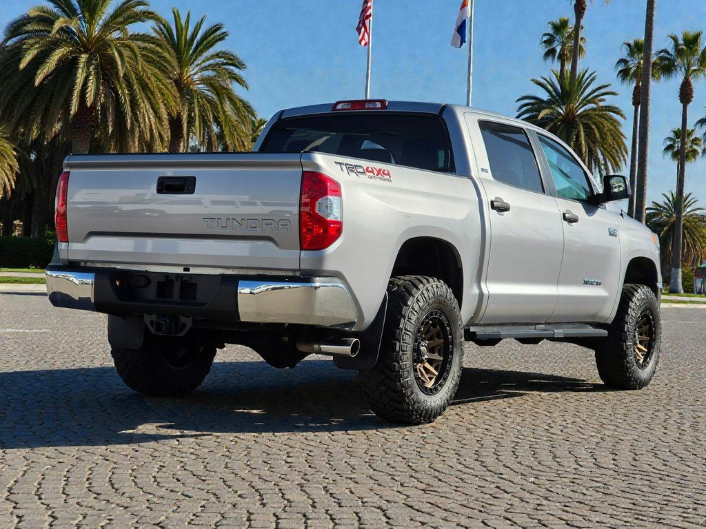 2017 Toyota Tundra SR5 Image 6 of 43