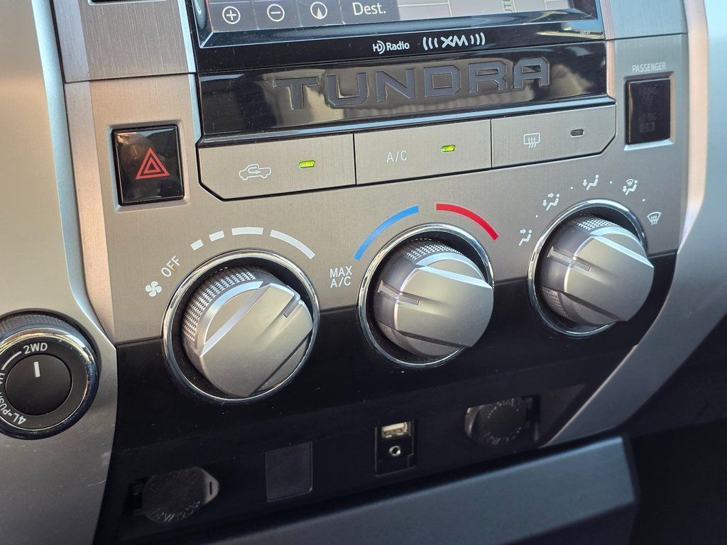 2017 Toyota Tundra SR5 Image 26 of 43