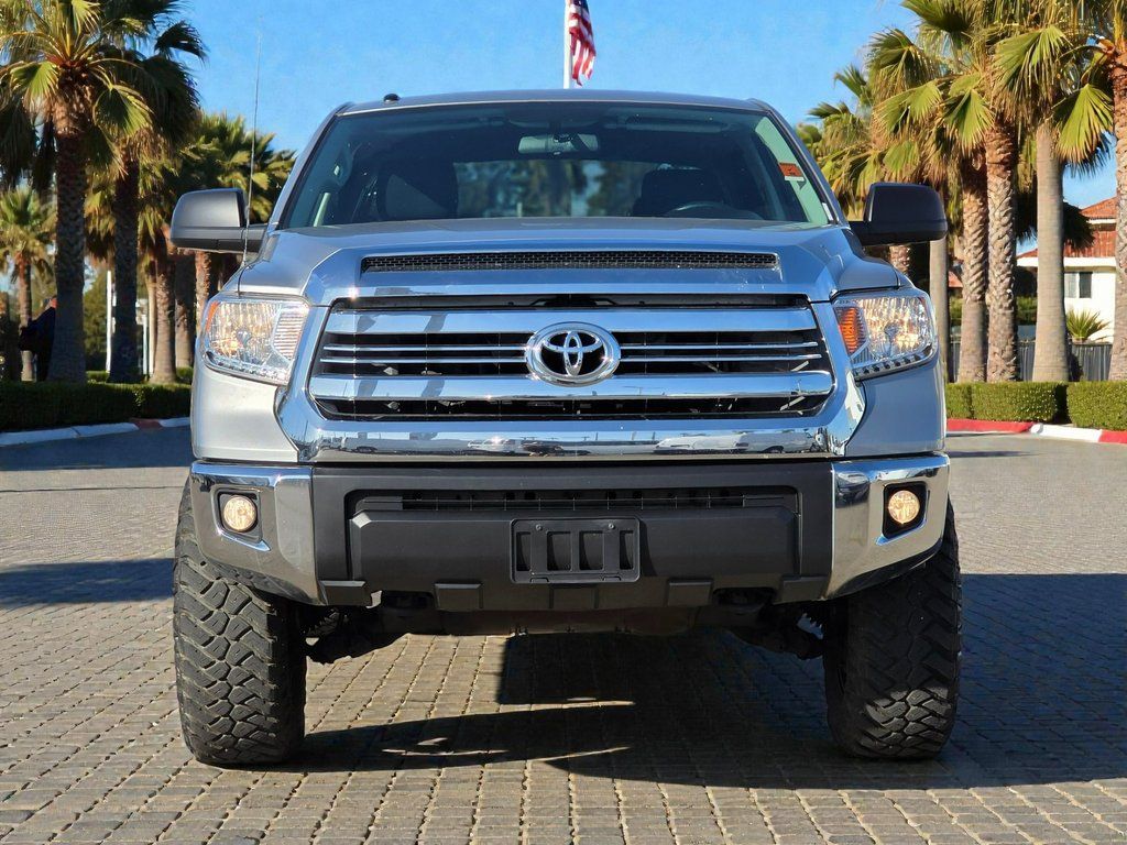 2017 Toyota Tundra SR5 Image 2 of 43