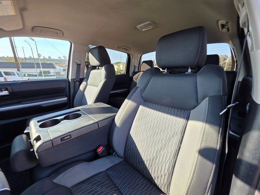 2017 Toyota Tundra SR5 Image 14 of 43