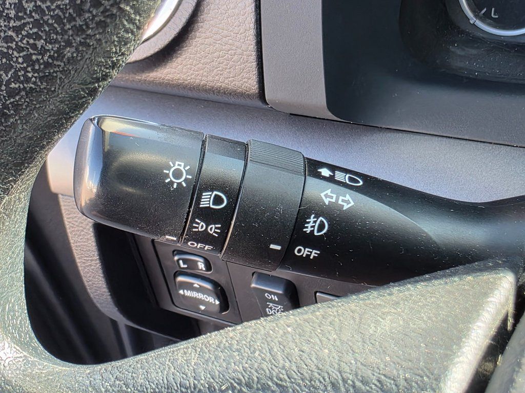 2017 Toyota Tundra SR5 Image 31 of 43