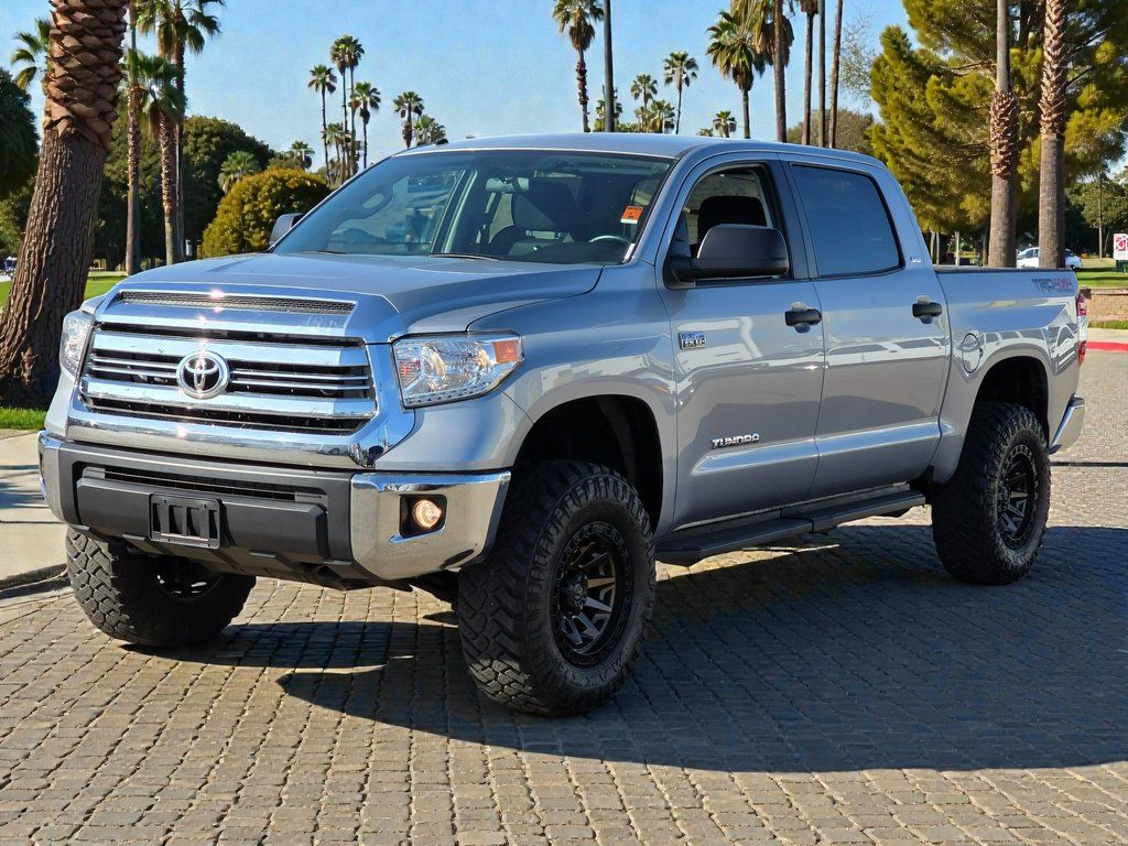 2017 Toyota Tundra SR5 Image 1 of 43