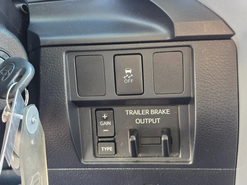 2017 Toyota Tundra SR5 Image 40 of 43