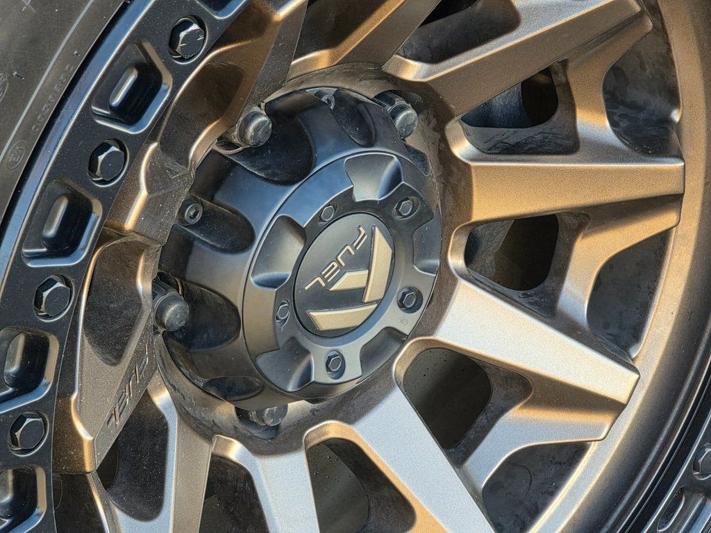 2017 Toyota Tundra SR5 Image 41 of 43