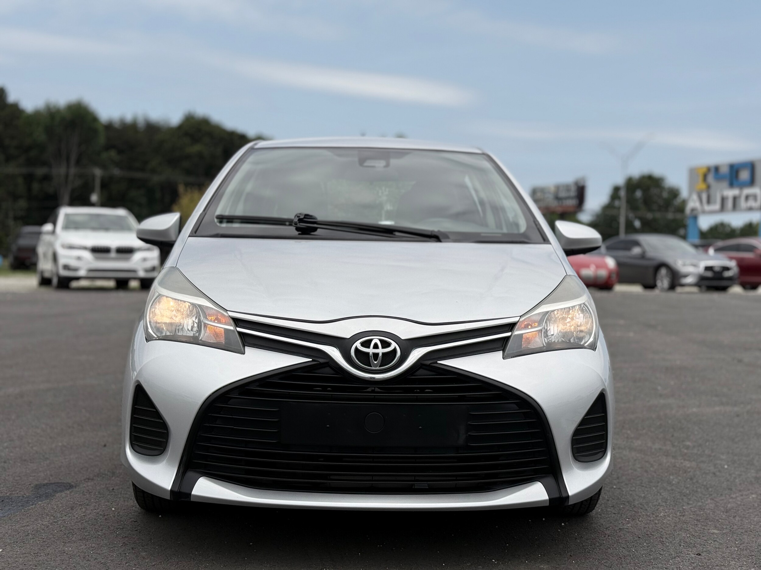 Vehicle image 3 of 32