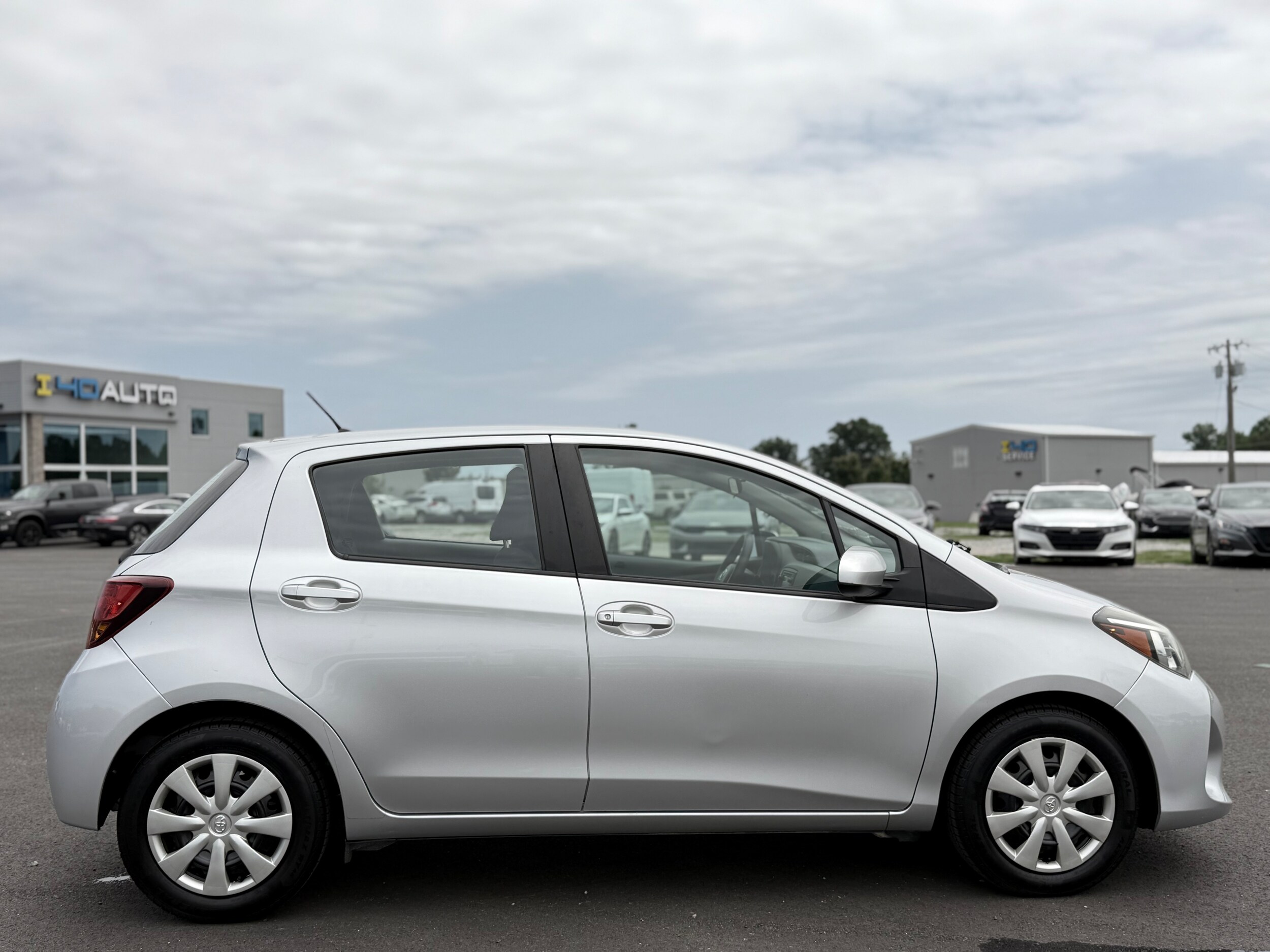 Vehicle image 5 of 32
