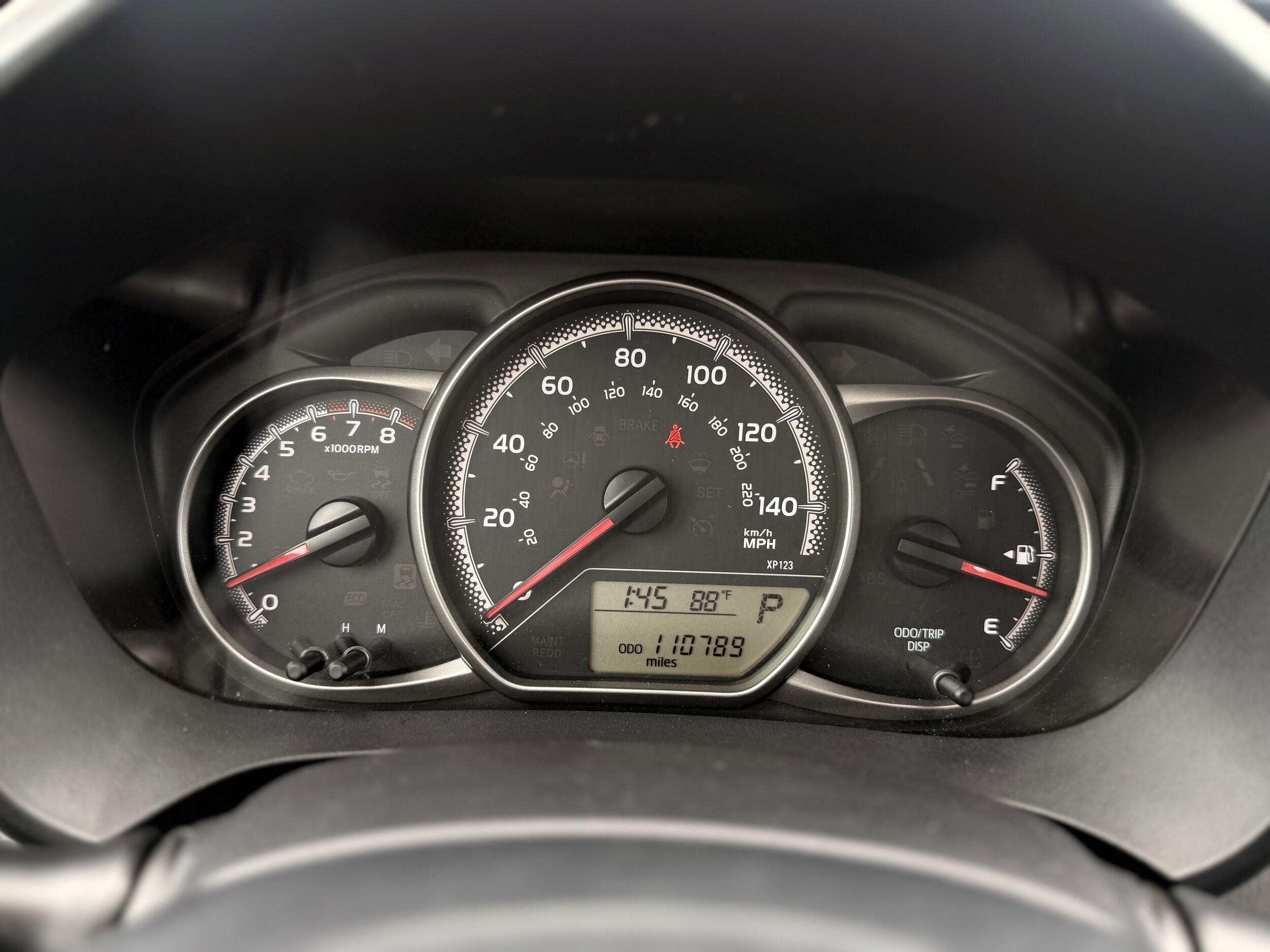 Vehicle image 26 of 32