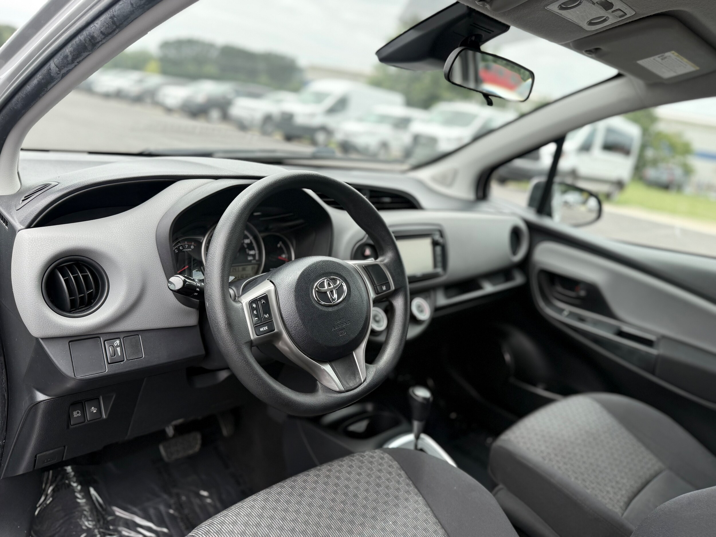 Vehicle image 12 of 32