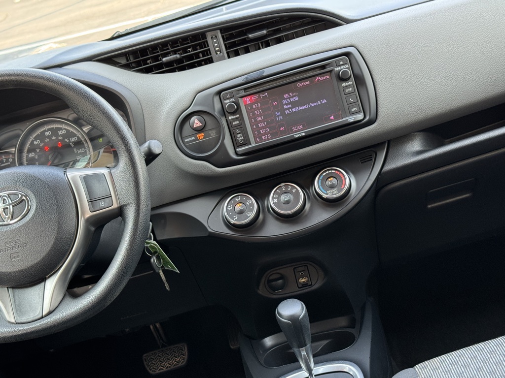 Vehicle image 10 of 23