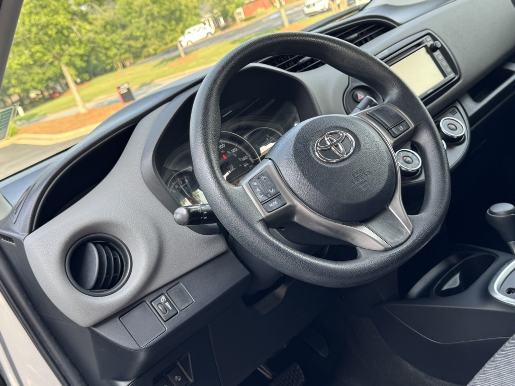 Vehicle image 8 of 23