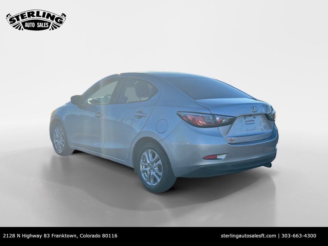 Vehicle image 8 of 15