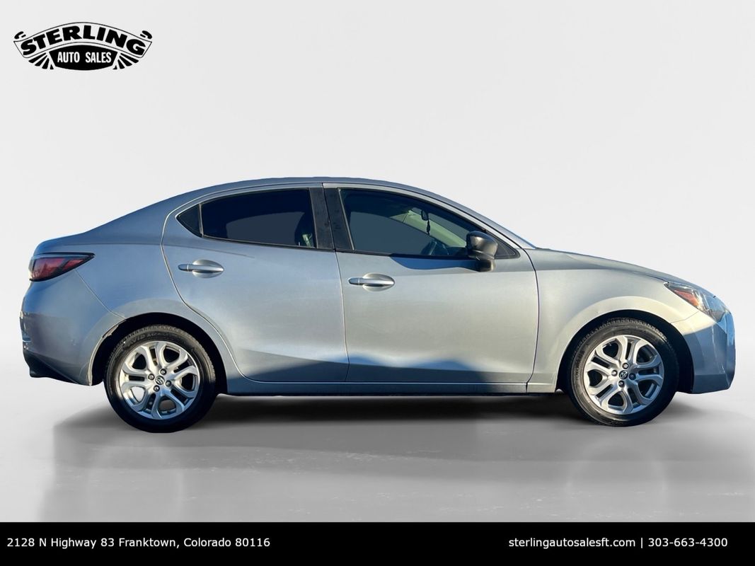 Vehicle image 7 of 15