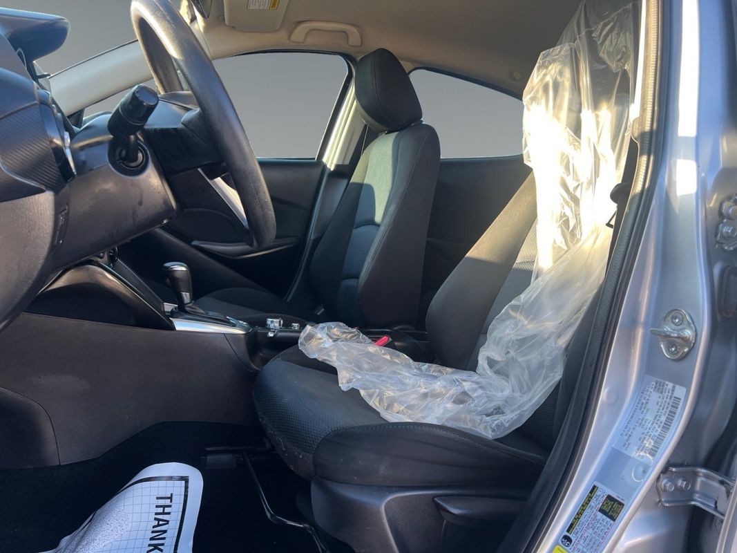 Vehicle image 9 of 15