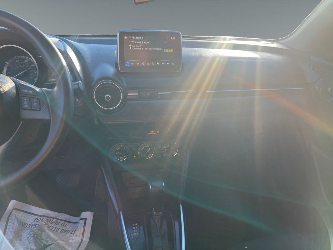 Vehicle image 11 of 15