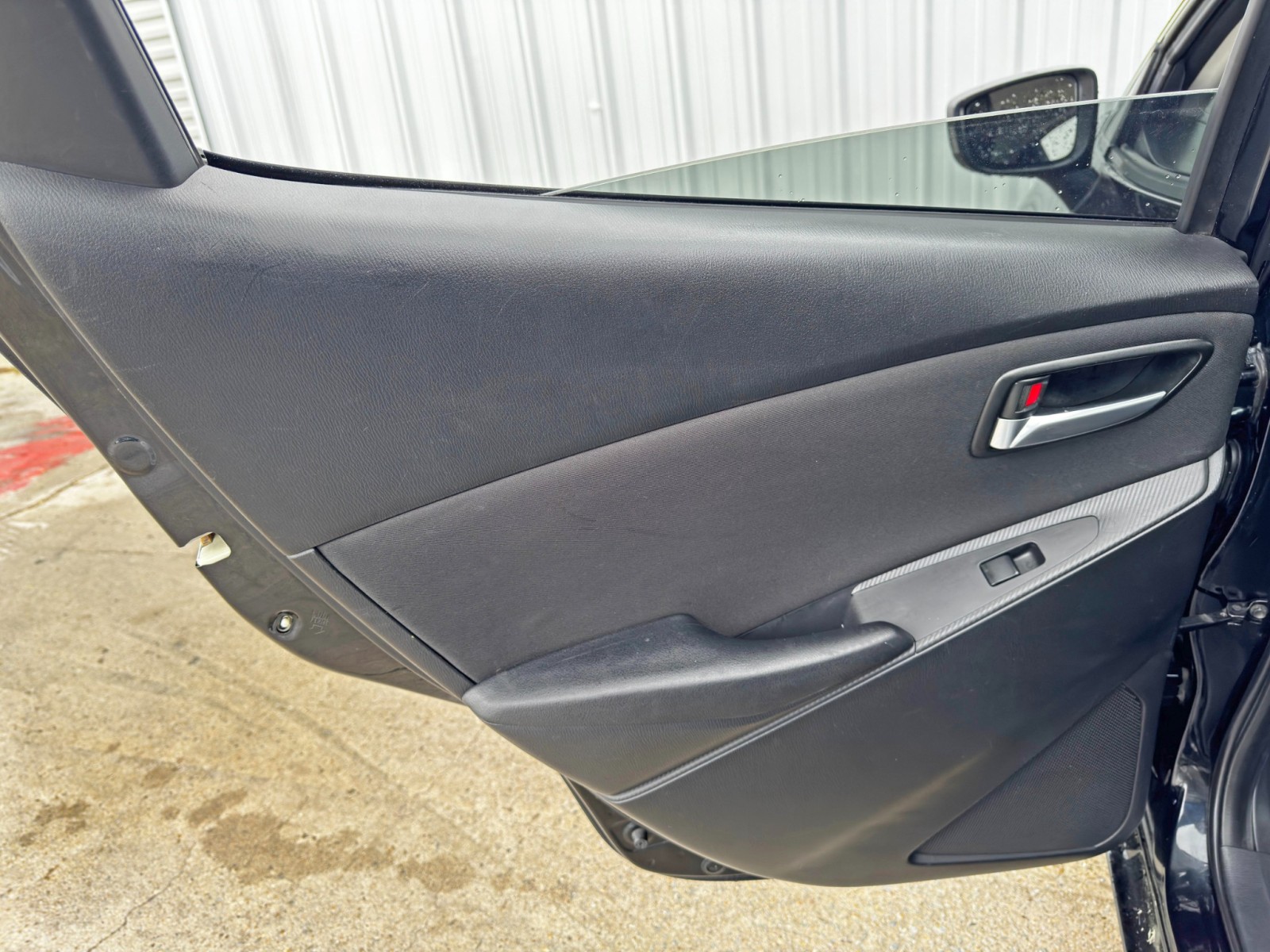 Vehicle image 41 of 45