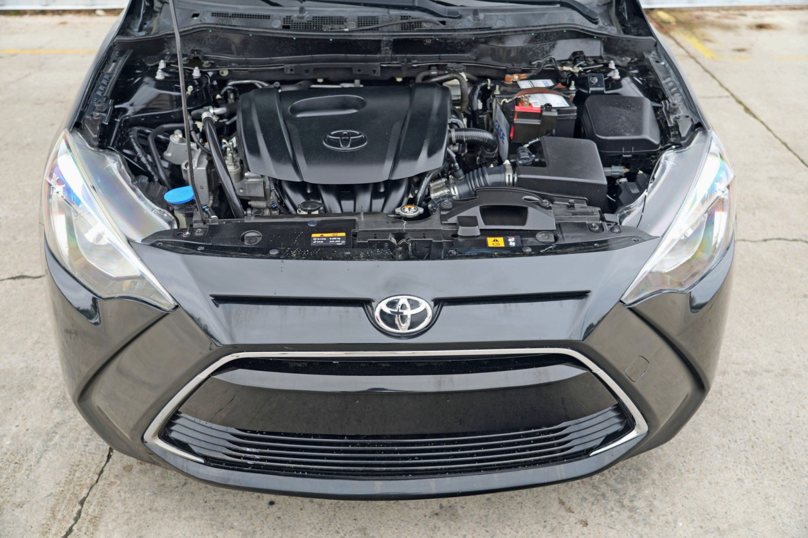 Vehicle image 16 of 45