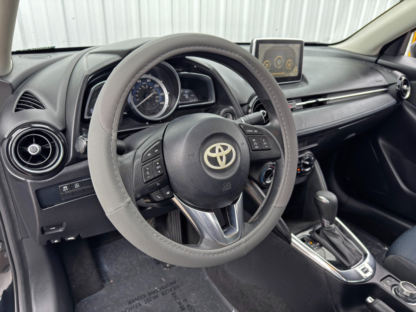 Vehicle image 19 of 45