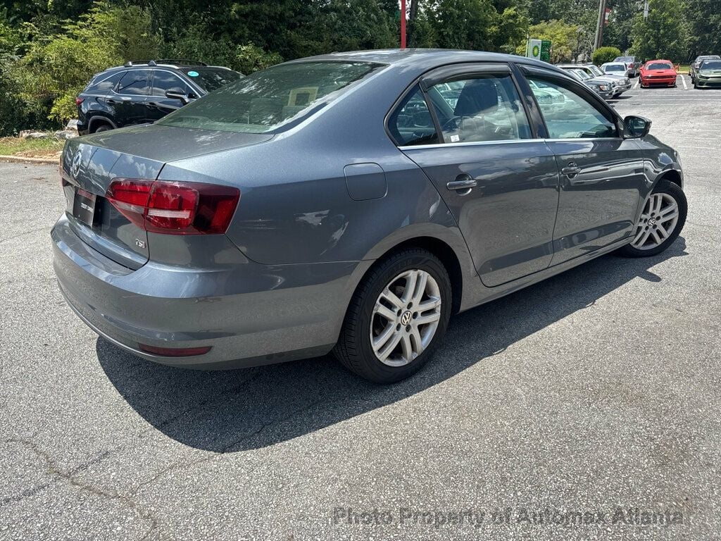 2017 Volkswagen Jetta 1.4T S Image 3 of 11