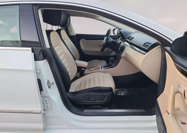 2017 Volkswagen CC 2.0T Sport Image 10 of 23