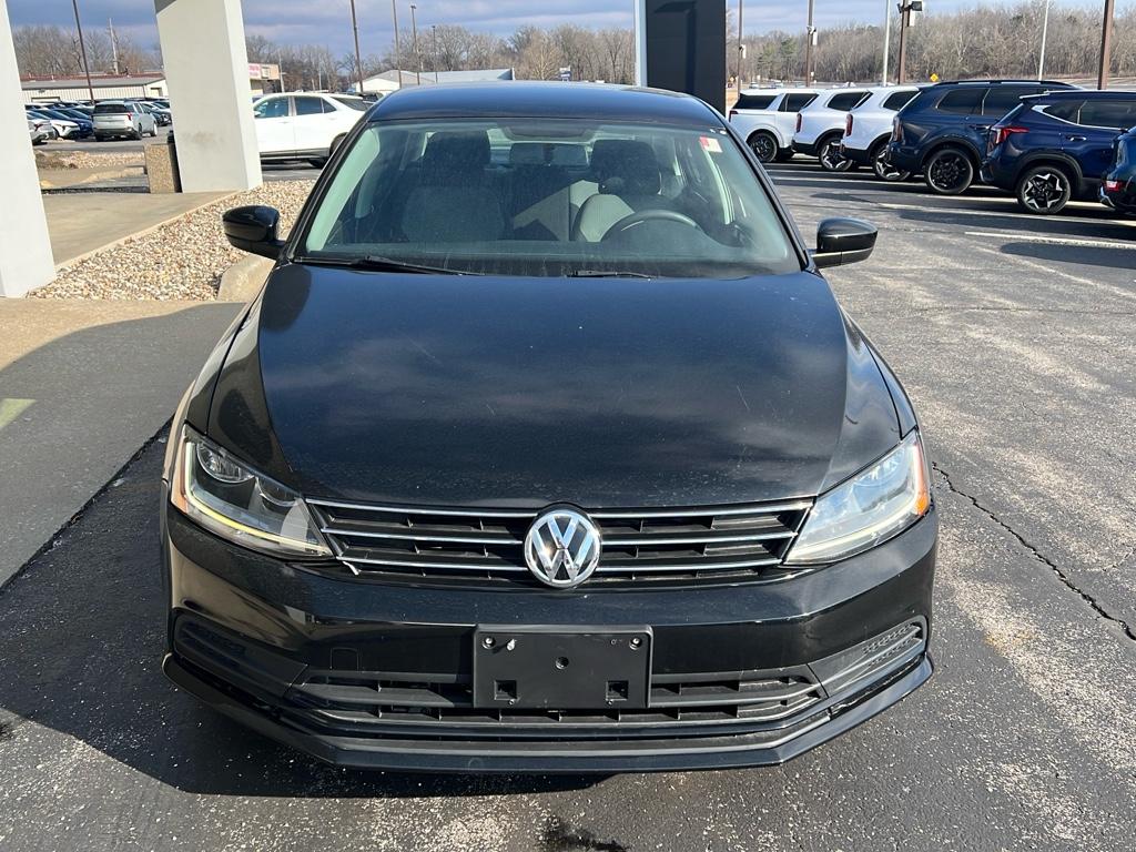 2017 Volkswagen Jetta 1.4T S Image 2 of 11