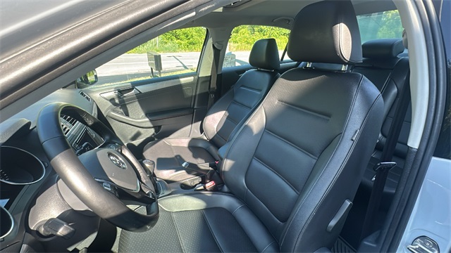 2017 Volkswagen Jetta 1.4T SE Image 11 of 37