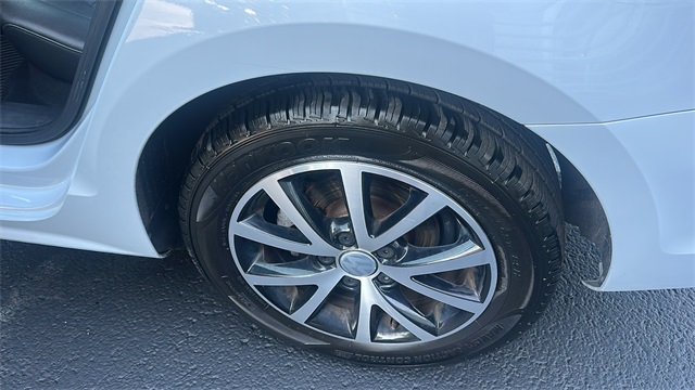 2017 Volkswagen Jetta 1.4T SE Image 8 of 37