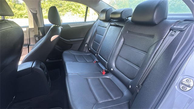 2017 Volkswagen Jetta 1.4T SE Image 10 of 37