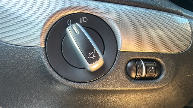 2017 Volkswagen Jetta 1.4T SE Image 25 of 37