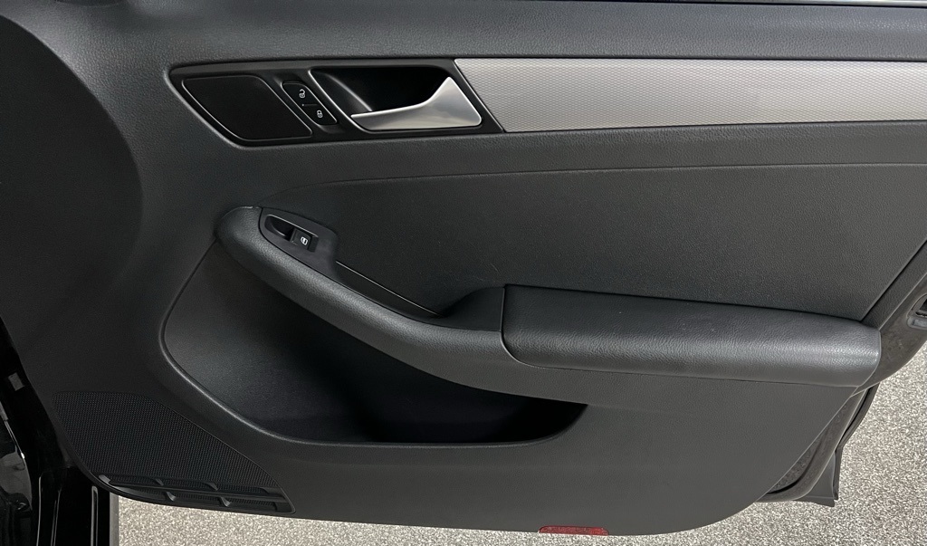 2017 Volkswagen Jetta 1.4T SE Image 45 of 67