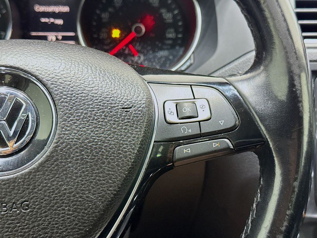 2017 Volkswagen Jetta 1.4T SE Image 29 of 32