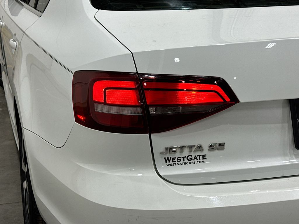 2017 Volkswagen Jetta 1.4T SE Image 30 of 32