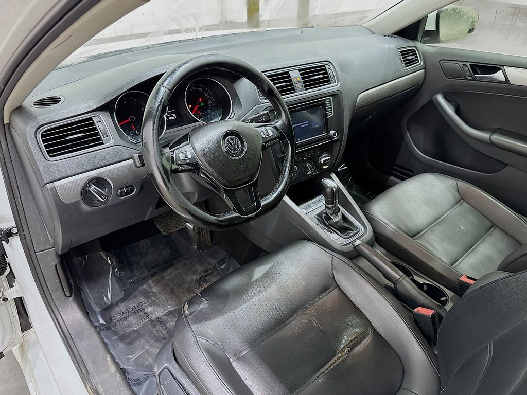 2017 Volkswagen Jetta 1.4T SE Image 12 of 32