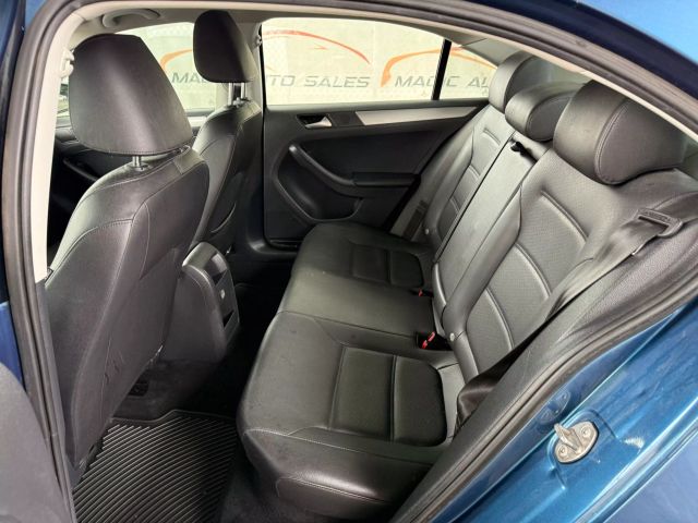 2017 Volkswagen Jetta 1.4T SE Image 28 of 48
