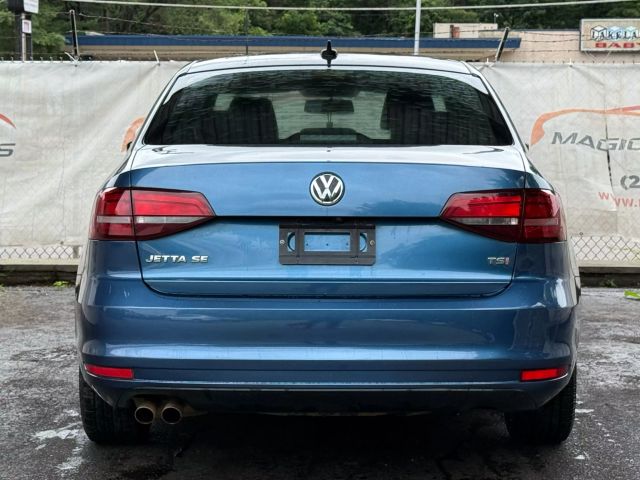 2017 Volkswagen Jetta 1.4T SE Image 9 of 48