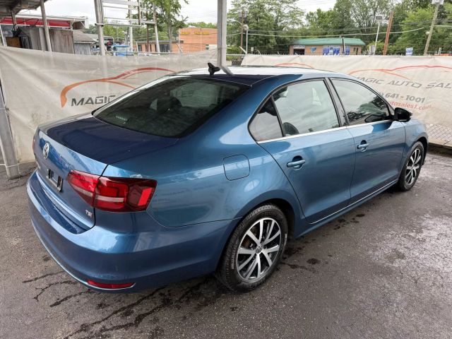 2017 Volkswagen Jetta 1.4T SE Image 8 of 48