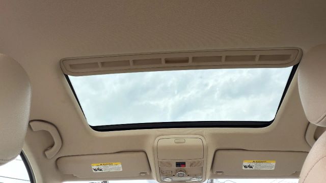 2017 Volkswagen Jetta 1.8T SEL Image 32 of 33