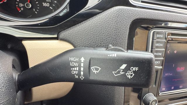 2017 Volkswagen Jetta 1.8T SEL Image 22 of 33