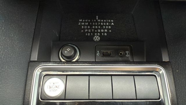 2017 Volkswagen Jetta 1.8T SEL Image 27 of 33