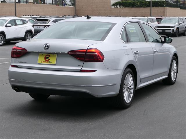 2017 Volkswagen Passat 1.8T SE Image 5 of 30