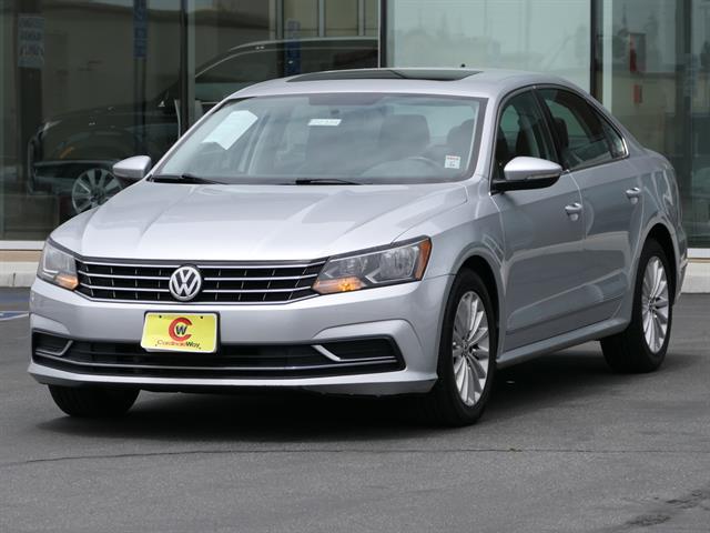 2017 Volkswagen Passat 1.8T SE Image 1 of 30