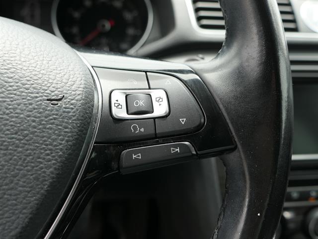 2017 Volkswagen Passat 1.8T SE Image 25 of 30