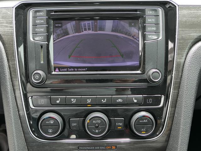 2017 Volkswagen Passat 1.8T SE Image 19 of 30