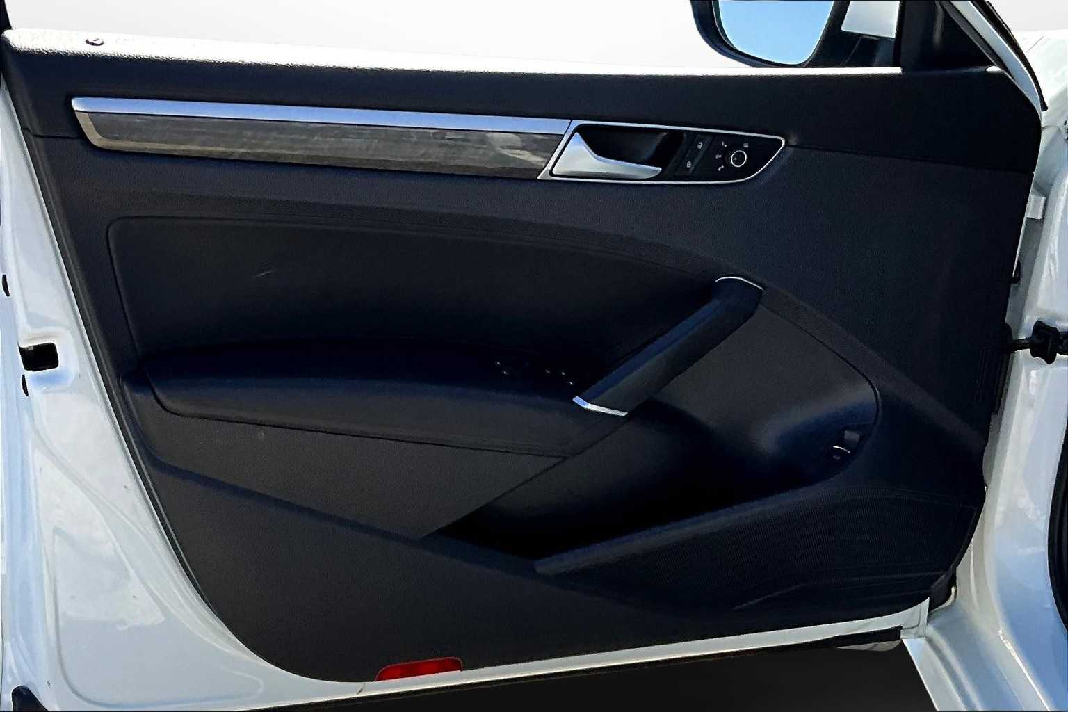 2017 Volkswagen Passat 1.8T SE Image 21 of 31