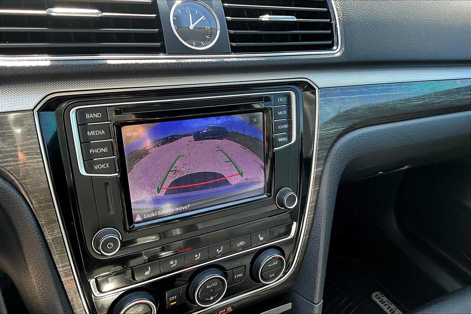 2017 Volkswagen Passat 1.8T SE Image 18 of 31