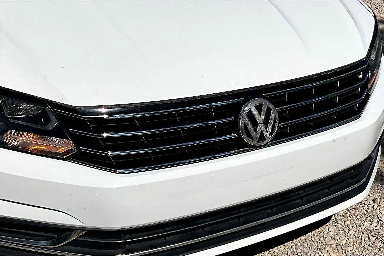 2017 Volkswagen Passat 1.8T SE Image 28 of 31