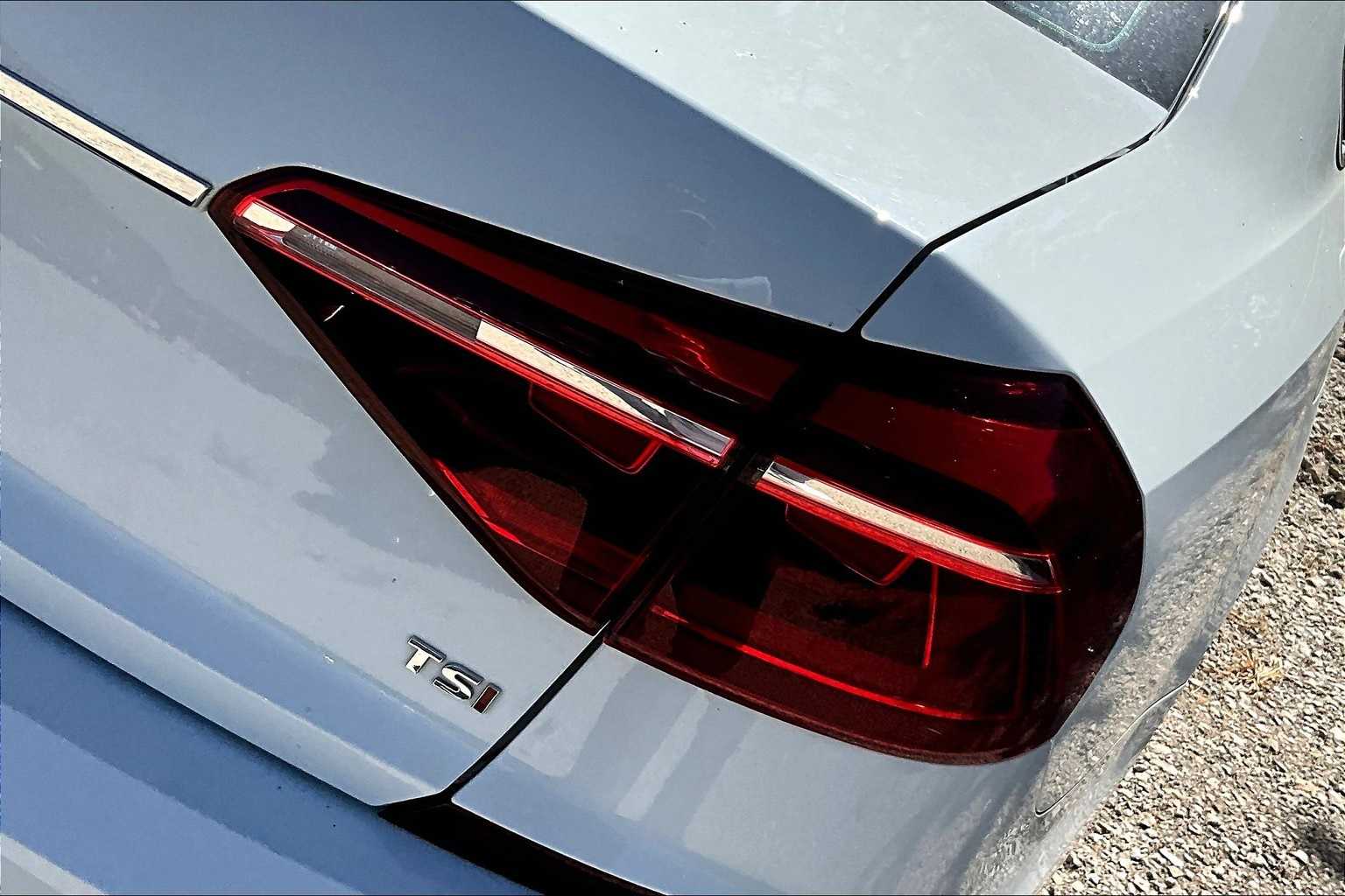 2017 Volkswagen Passat 1.8T SE Image 29 of 31