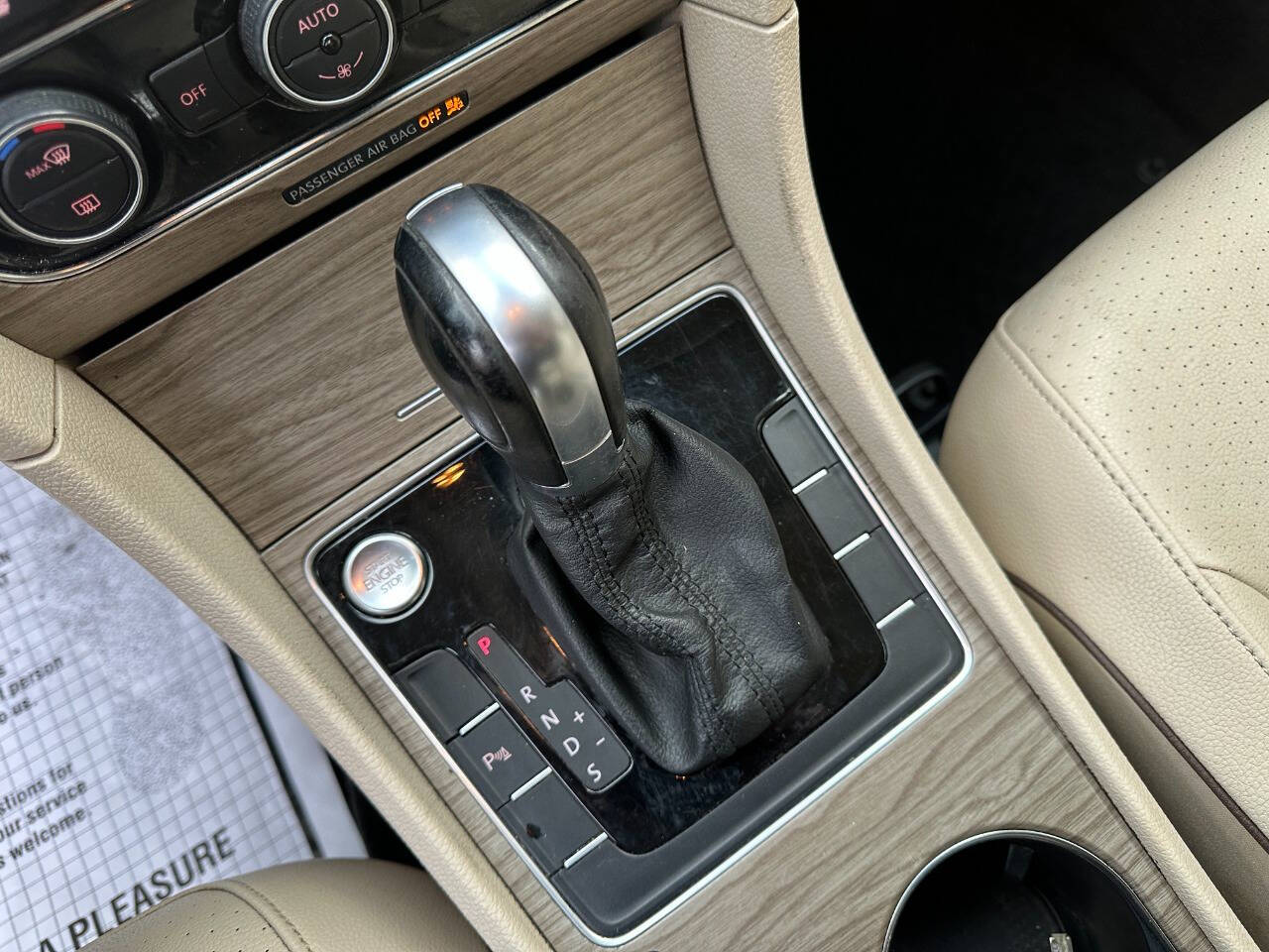2017 Volkswagen Passat 1.8T SE Technology Image 19 of 22