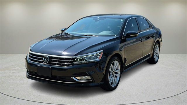 2017 Volkswagen Passat 1.8T SEL Premium Image 1 of 33