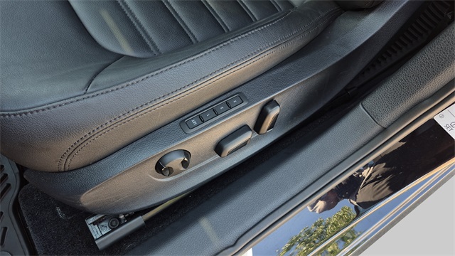 2017 Volkswagen Passat 1.8T SEL Premium Image 29 of 33