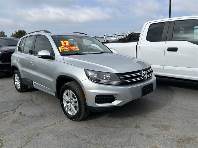 Vehicle image 9 of 85